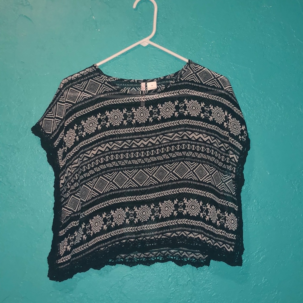 Shear black and white top
